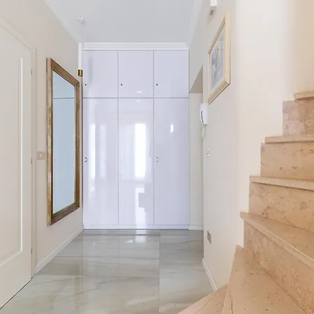 Maria - Julia 维耶斯泰